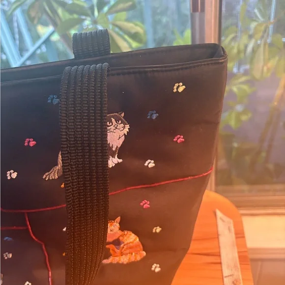 Embroidered Cat Design Black Tote Bag - Picture 8 of 16